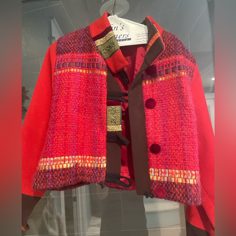 Lisa Minard beautiful french short jacket